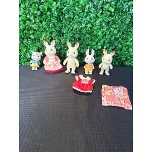 Sylvanian Family Families Calico Critters Cottontail Rabbit Lot Babies & Clothes